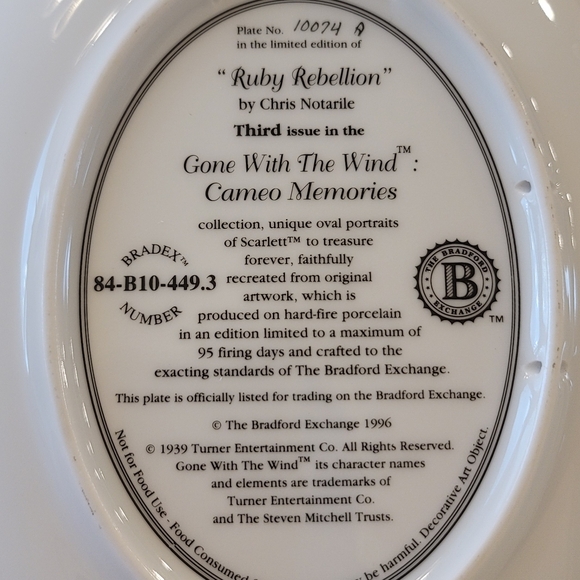 The Bradford Exchange Gone With The Wind Ruby Rebellion Commemorative Plate - Picture 4 of 7